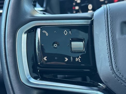 Used 2023 Land Rover Range Rover Velar R-Dynamic S image 31