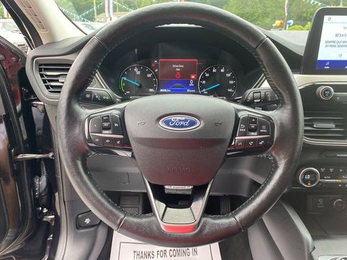 Used 2021 Ford Escape SEL image 15