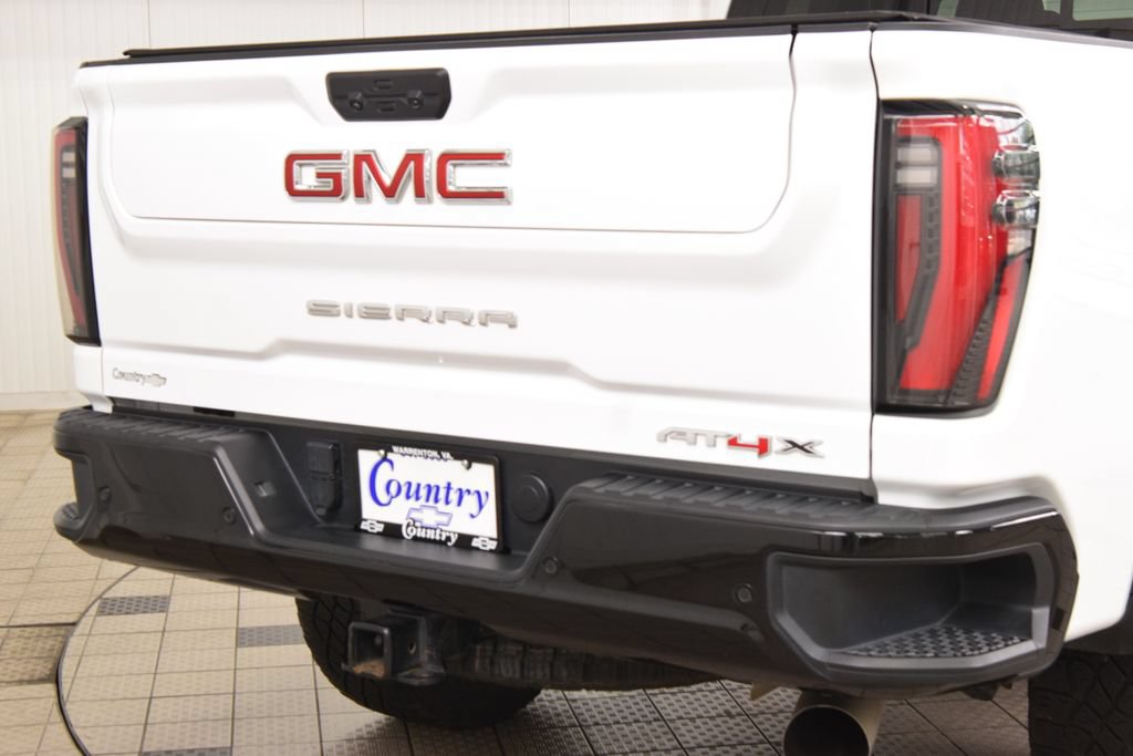 Used 2025 GMC Sierra 2500 AT4X AWD/4WD image 24