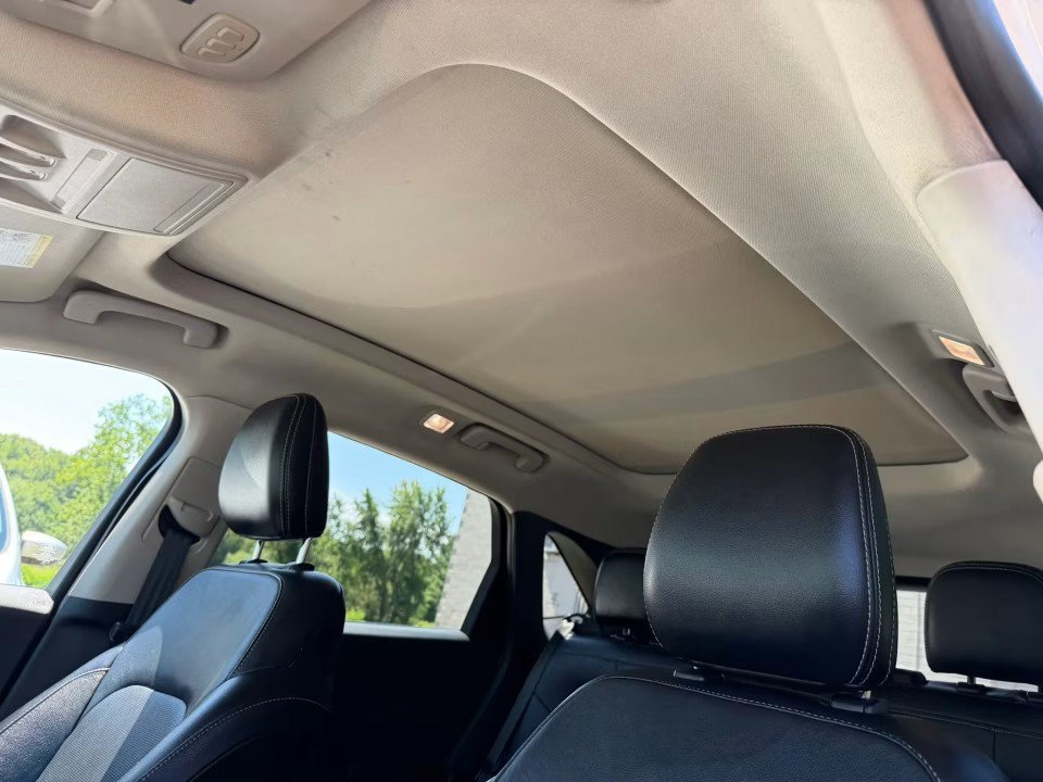 Used 2020 Ford Escape Titanium AWD/4WD image 14