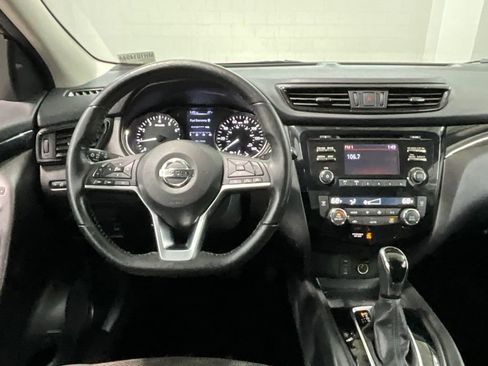 Used 2018 Nissan Rogue Sport SV w/ SV All-Weather Package image 9