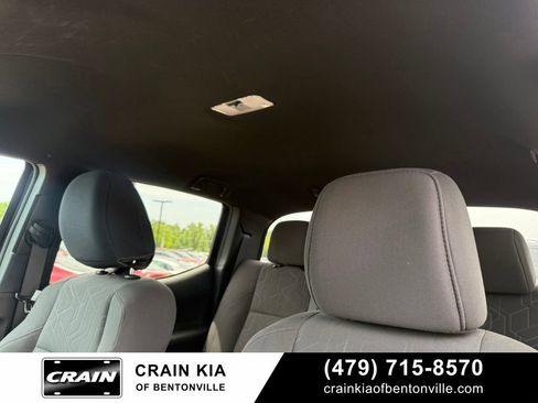 Used 2019 Toyota Tacoma TRD Off-Road w/ Technology Package AWD/4WD image 21