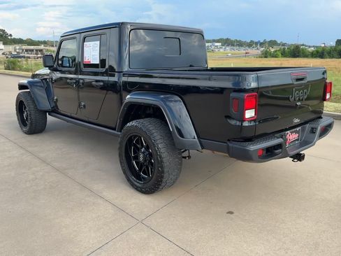 Used 2025 Jeep Gladiator Sport AWD/4WD image 7