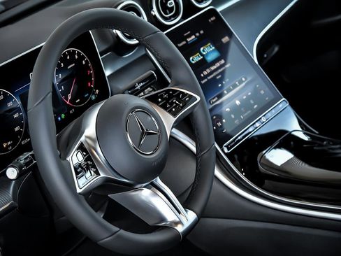 Certified 2025 Mercedes-Benz C 300 4MATIC Sedan image 16