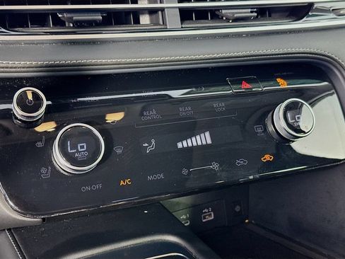 Certified 2023 INFINITI QX60 Luxe w/ Performance Audio Package FWD image 16