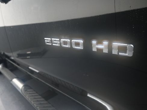 Certified 2025 Chevrolet Silverado 2500 LTZ w/ LTZ Convenience Package image 37