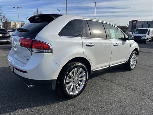 Used 2015 Lincoln MKX AWD w/ Equipment Group 102A image 5