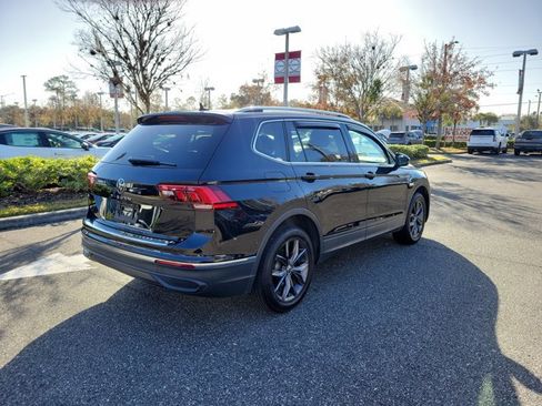 Used 2022 Volkswagen Tiguan SE image 6