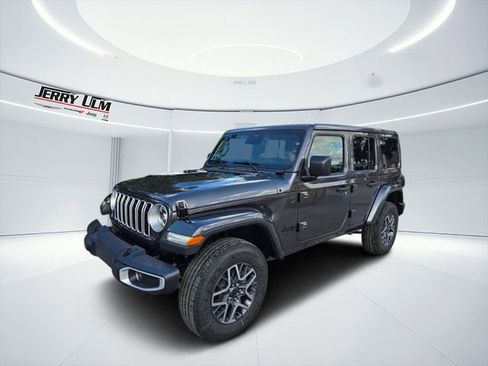 New 2025 Jeep Wrangler Unlimited Sahara w/ Safety Group AWD/4WD image 2
