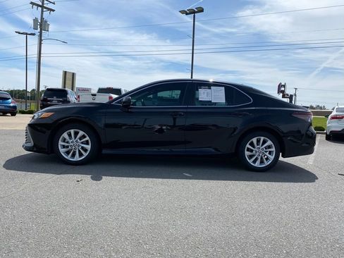 Used 2023 Toyota Camry LE FWD image 4