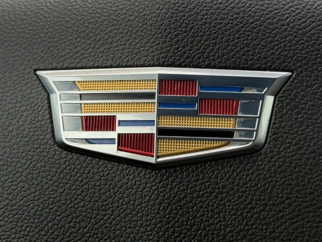 Used 2021 Cadillac XT4 Sport w/ Cold Weather Package FWD image 5