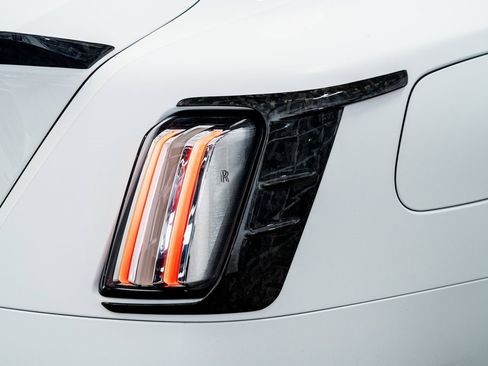 Used 2024 Rolls-Royce Spectre w/ Spectre Launch Package image 38