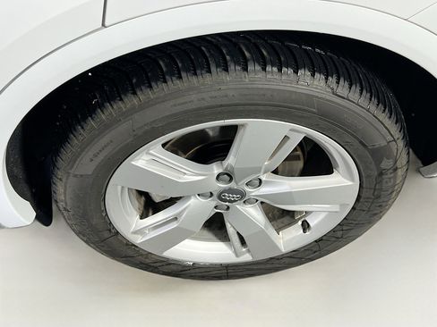 Used 2019 Audi Q5 Premium Plus w/ Premium Plus Package image 32