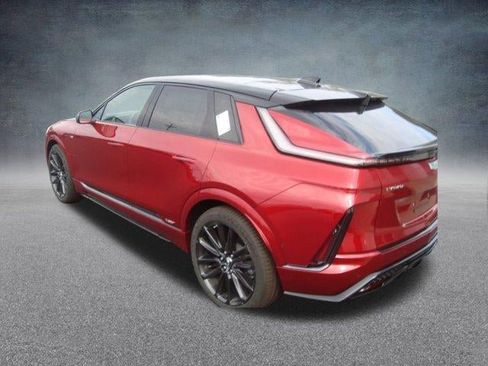 New 2026 Cadillac Lyriq V image 4