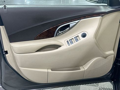 Used 2011 Buick LaCrosse CX image 15