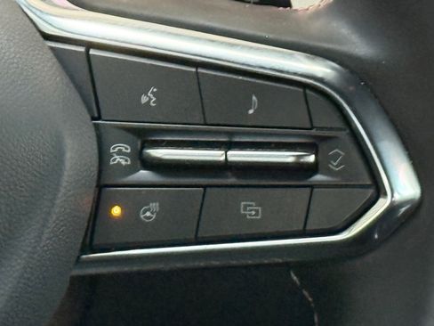 Used 2025 Chevrolet Traverse LT FWD image 32