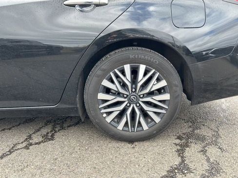 Used 2025 Nissan Altima 2.5 SV image 6