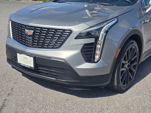 Used 2023 Cadillac XT4 Luxury w/ Cold Weather Package image 11