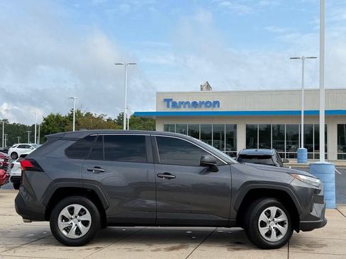 Used 2023 Toyota RAV4 LE FWD image 4