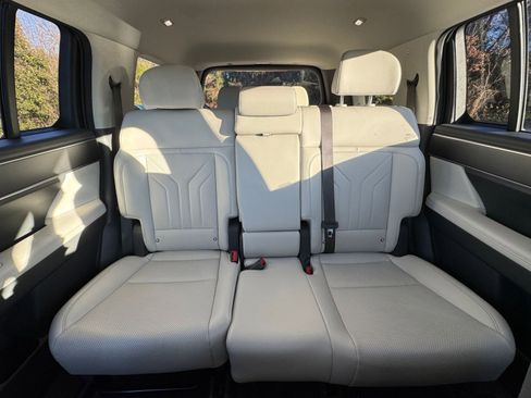 Used 2025 Hyundai Santa Fe SEL image 35