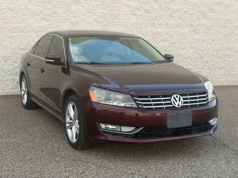 Used 2014 Volkswagen Passat TDI SEL Premium FWD image 3