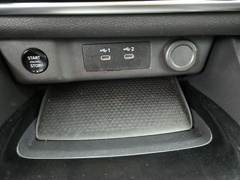 Used 2025 Nissan Rogue SV image 31