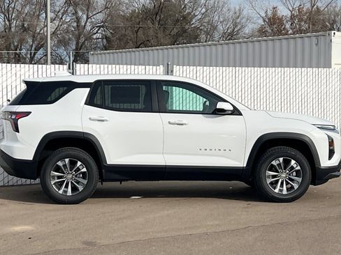 New 2026 Chevrolet Equinox LT w/ Convenience Package II image 3