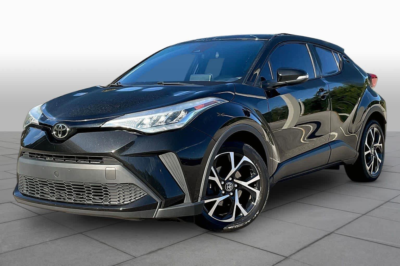 Used 2022 Toyota C-HR XLE FWD image 1