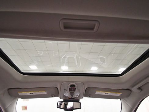 Used 2016 GMC Terrain SLT w/ Open Road Package image 16