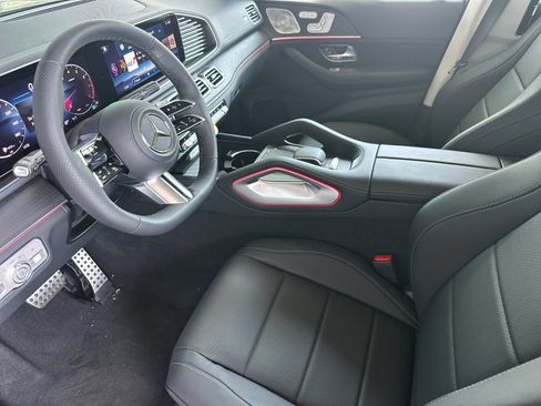 New 2026 Mercedes-Benz GLS 450 4MATIC image 10