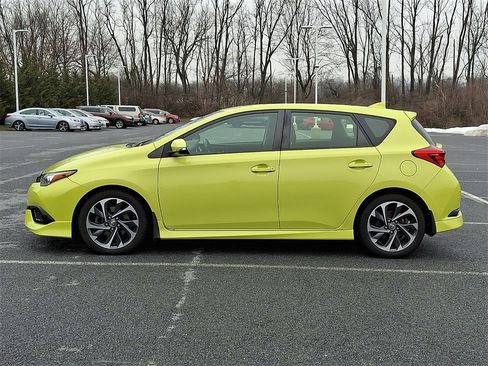 Certified 2017 Toyota Corolla iM w/ Carpet Mat Package image 7