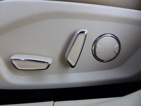 Used 2014 Ford Fusion SE image 25