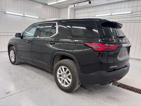 Used 2023 Chevrolet Traverse LS FWD image 6