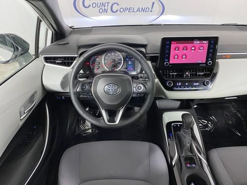Certified 2022 Toyota Corolla SE FWD image 17