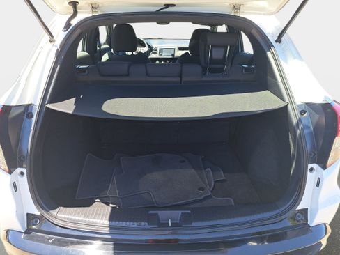 Used 2019 Honda HR-V Sport image 12