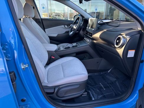 Used 2022 Hyundai Kona SEL w/ Convenience Package image 17