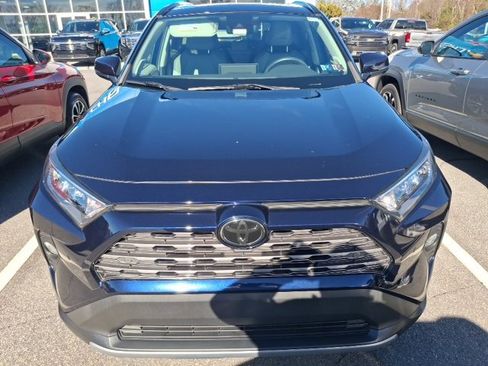 Used 2020 Toyota RAV4 Limited image 2