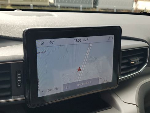 Used 2023 Ford Explorer XLT w/ Equipment Group 202A image 14