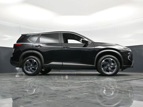 Used 2025 Nissan Rogue SV AWD/4WD image 60