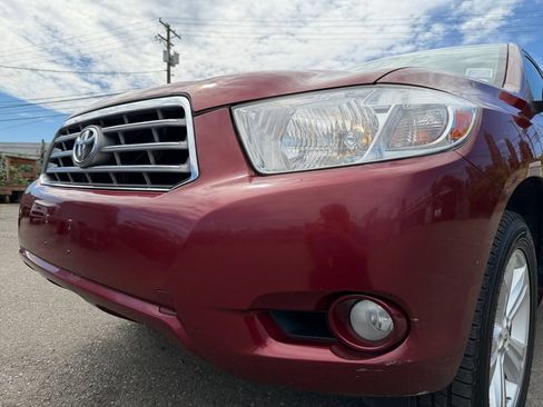 Used 2010 Toyota Highlander Limited AWD/4WD image 34