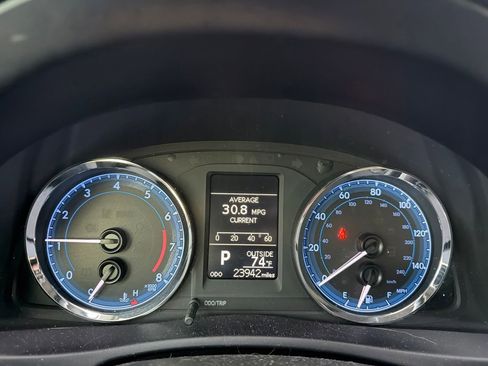 Used 2019 Toyota Corolla LE FWD image 13