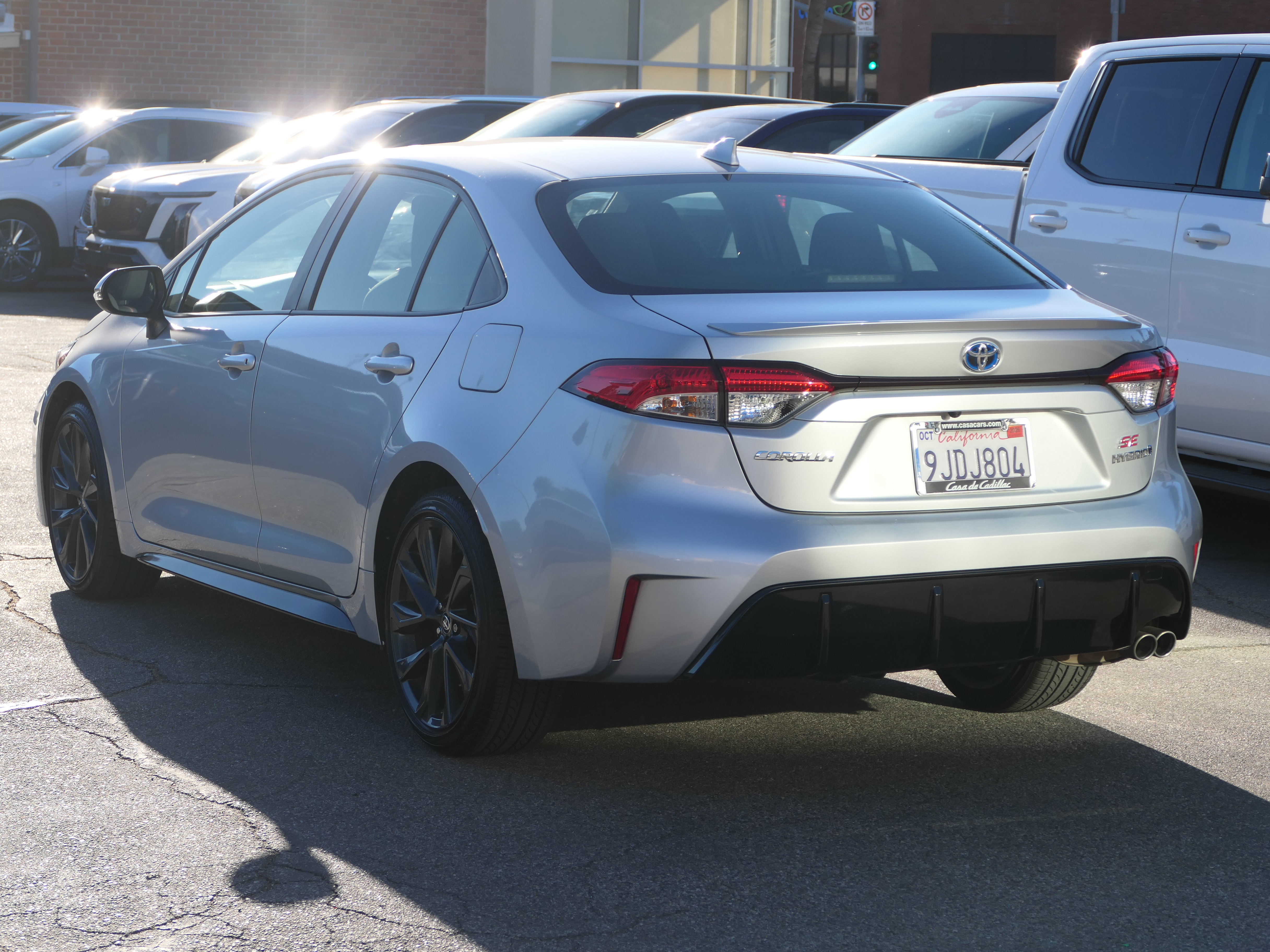 Used 2024 Toyota Corolla SE w/ SE Package FWD image 3