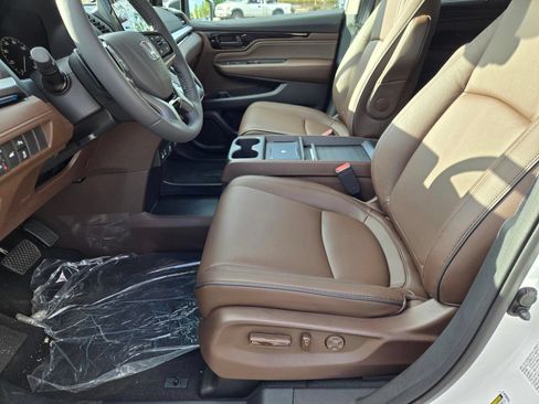 New 2026 Honda Odyssey Touring image 25