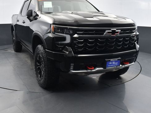 Used 2025 Chevrolet Silverado 1500 ZR2 w/ Technology Package image 19