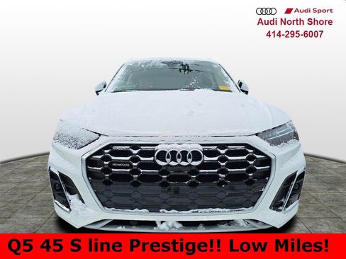 Used 2023 Audi Q5 2.0T Prestige w/ Prestige Package image 3