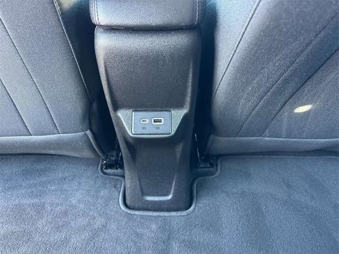 Used 2022 Chevrolet Bolt EUV LT w/ Comfort Package image 14