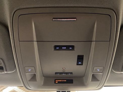 Used 2015 GMC Sierra 1500 SLT w/ SLT Crew Cab Value Package AWD/4WD image 29