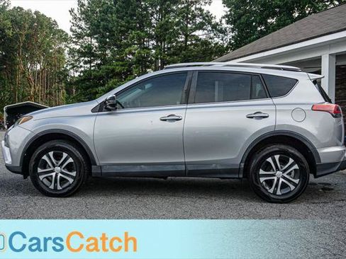 Used 2016 Toyota RAV4 LE FWD image 10
