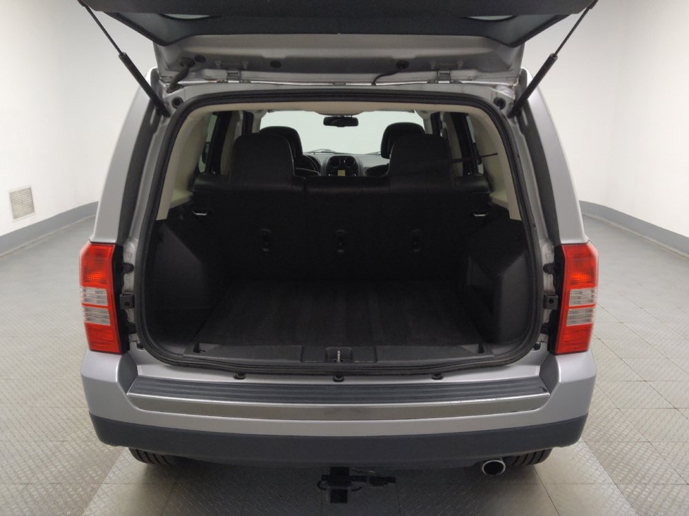 Used 2016 Jeep Patriot Sport w/ Power Value Group AWD/4WD image 29