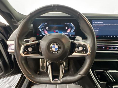 Used 2024 BMW 740i image 17
